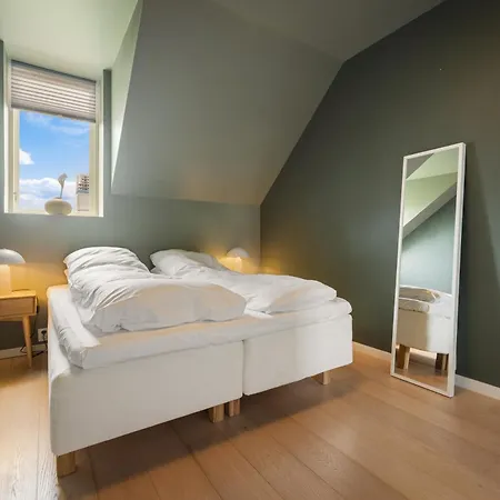 160 M2 Luxury Penthouse W Roof Terrace Берген